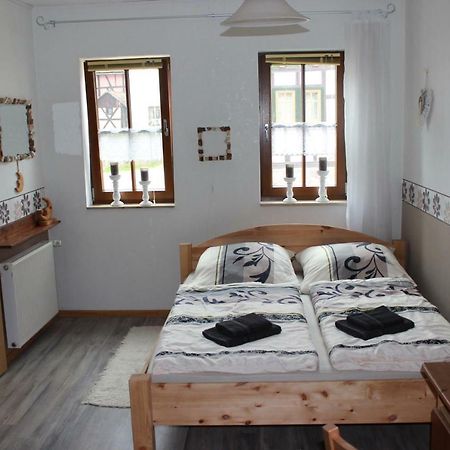 Ferienwohnung Schwarz Benshausen エクステリア 写真