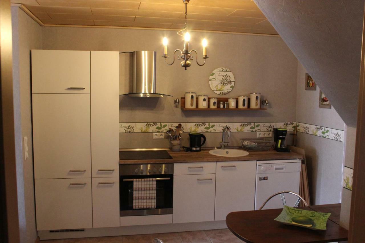 Ferienwohnung Schwarz Benshausen エクステリア 写真