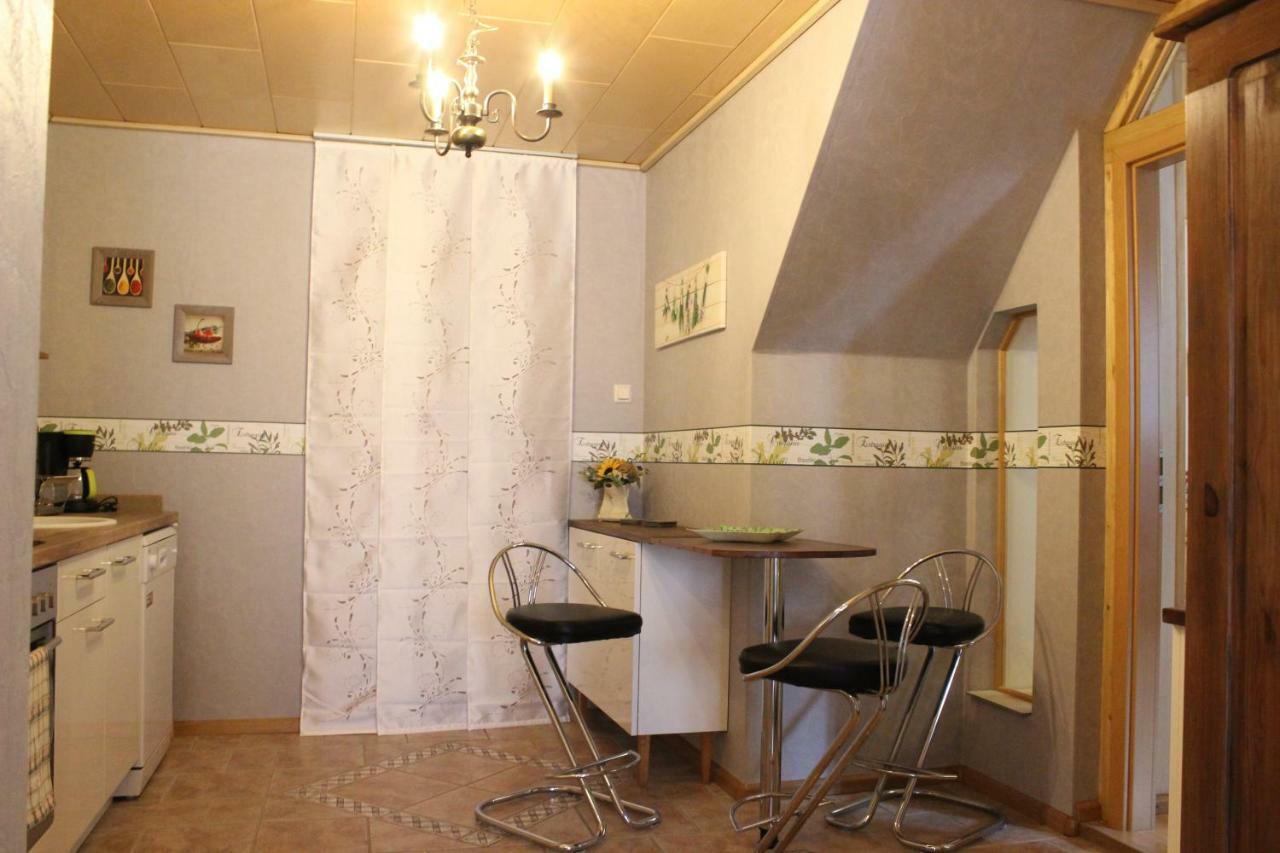 Ferienwohnung Schwarz Benshausen エクステリア 写真